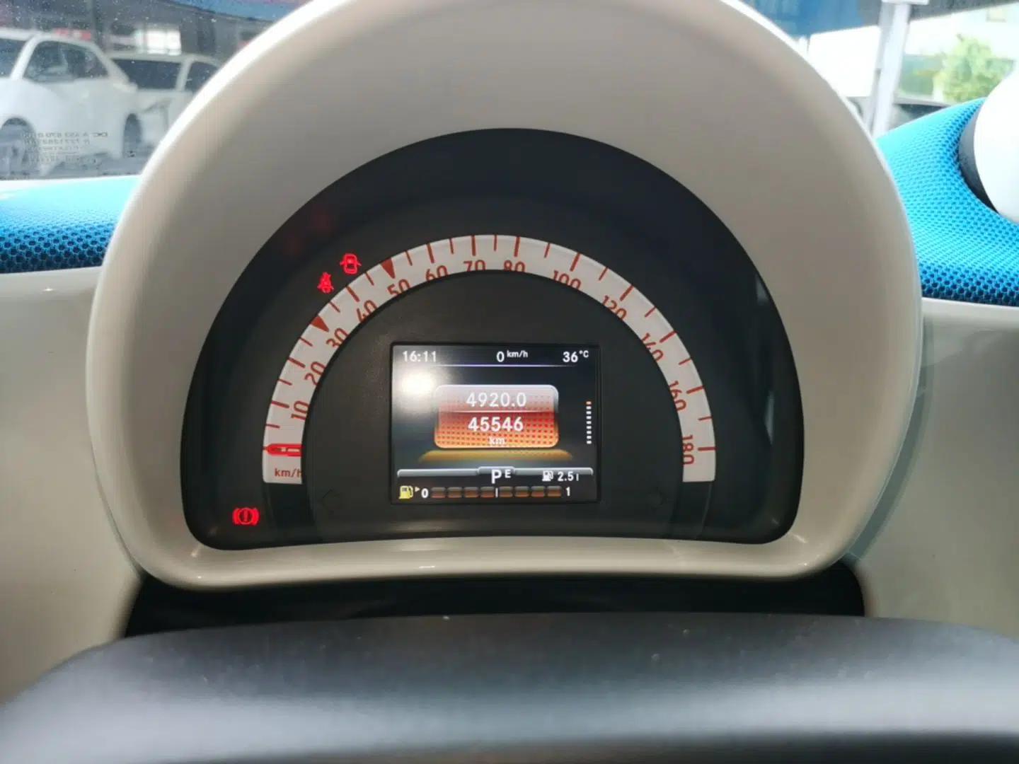 smart forfour 2016 0.9T 66 kW Ultimate Edition — миниатюра 14