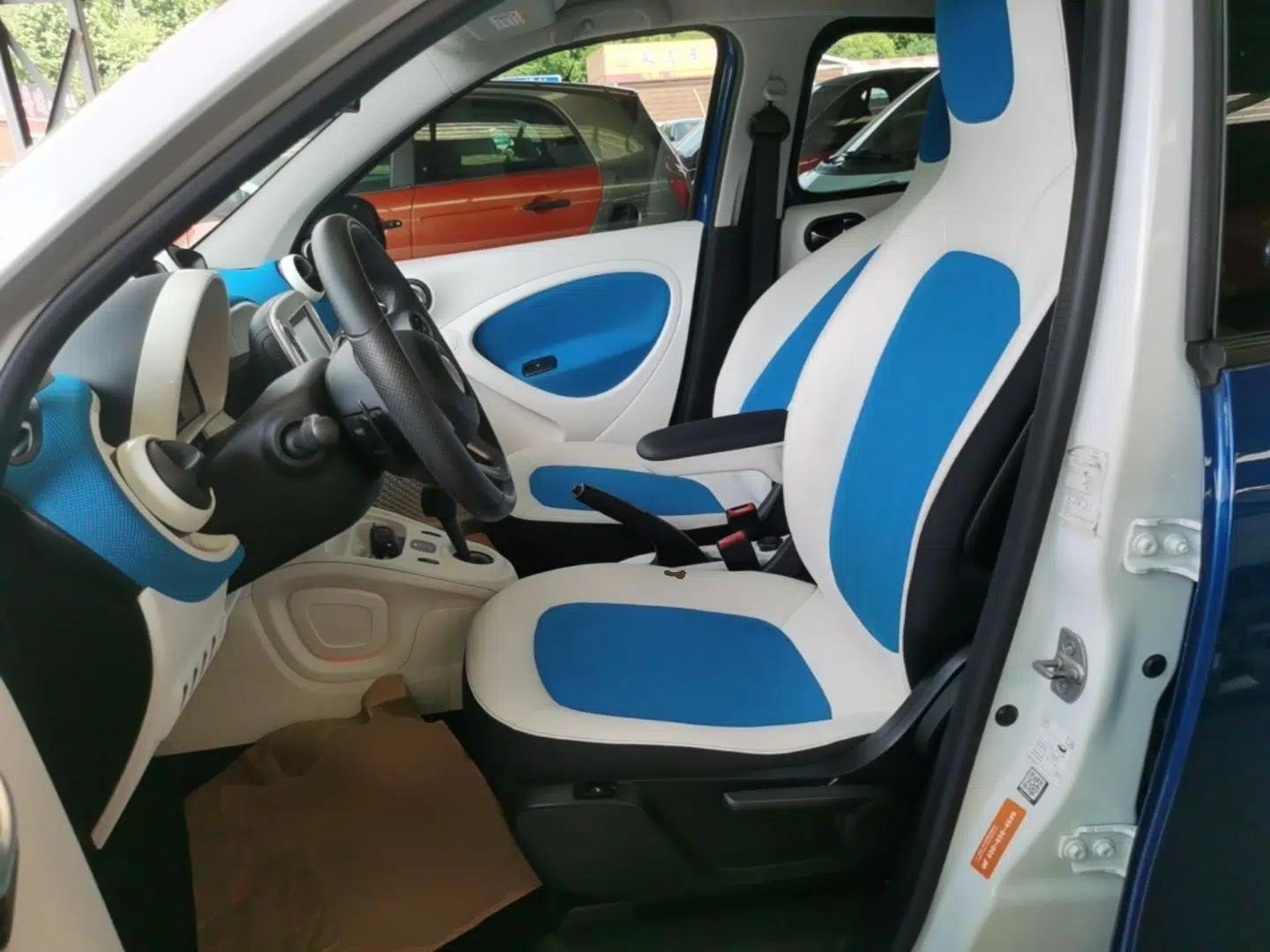 smart forfour 2016 0.9T 66 kW Ultimate Edition — миниатюра 17