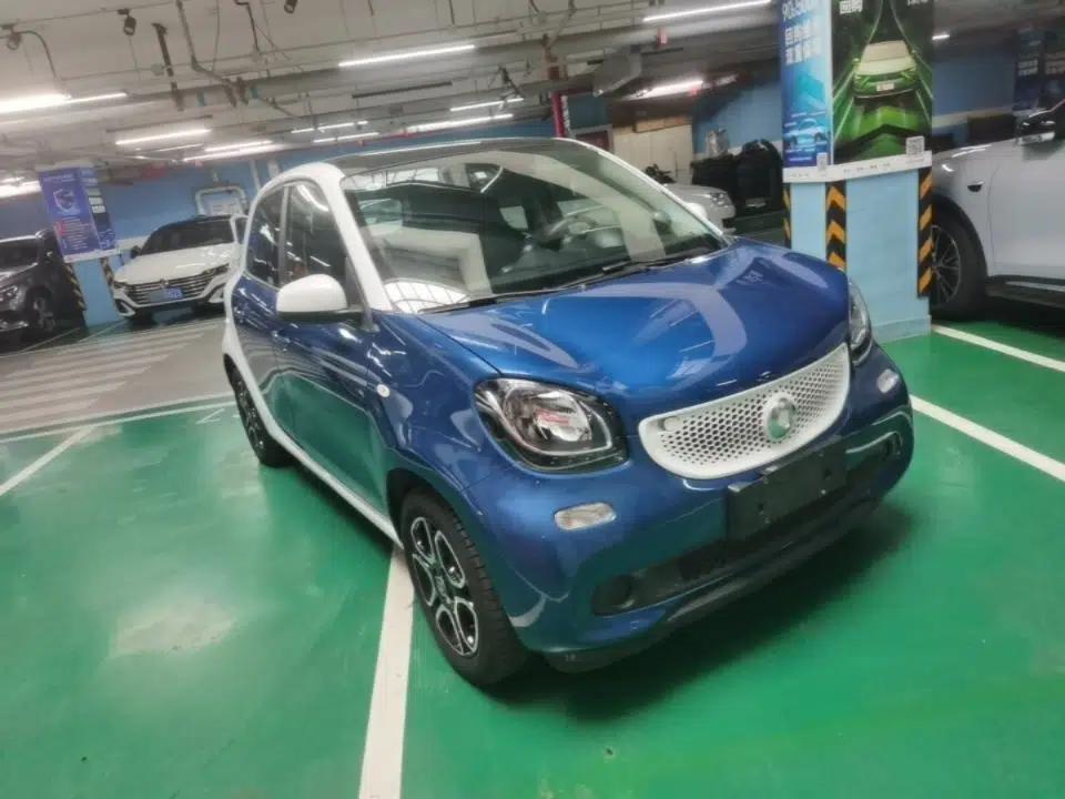 smart forfour 2016 0.9T 66 kW Pioneer Edition — миниатюра 3