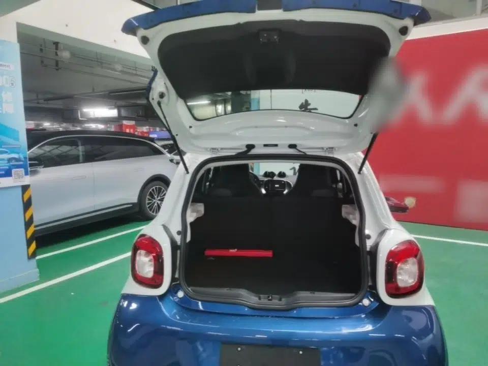 smart forfour 2016 0.9T 66 kW Pioneer Edition — миниатюра 22