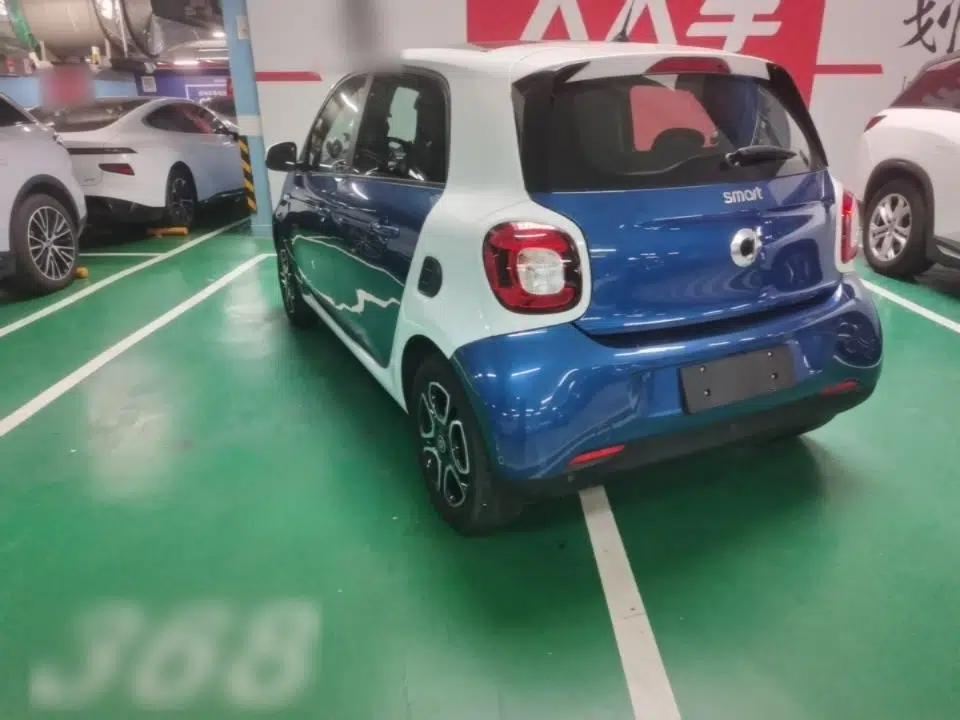smart forfour 2016 0.9T 66 kW Pioneer Edition — миниатюра 4