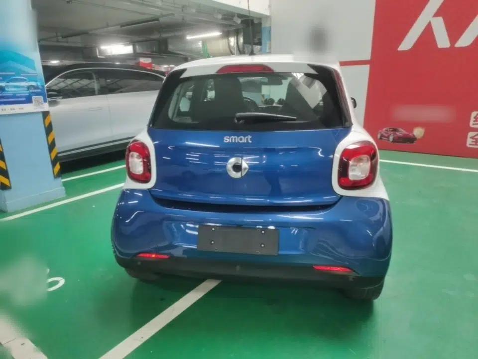 smart forfour 2016 0.9T 66 kW Pioneer Edition — миниатюра 5