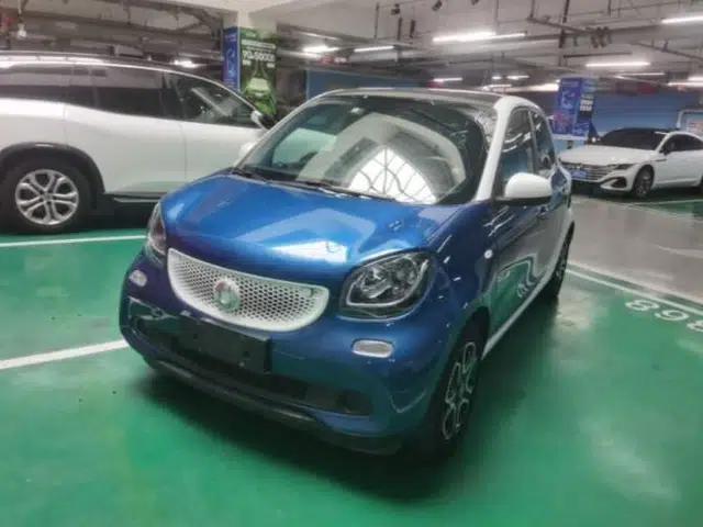 smart forfour 2016 0.9T 66 kW Pioneer Edition
