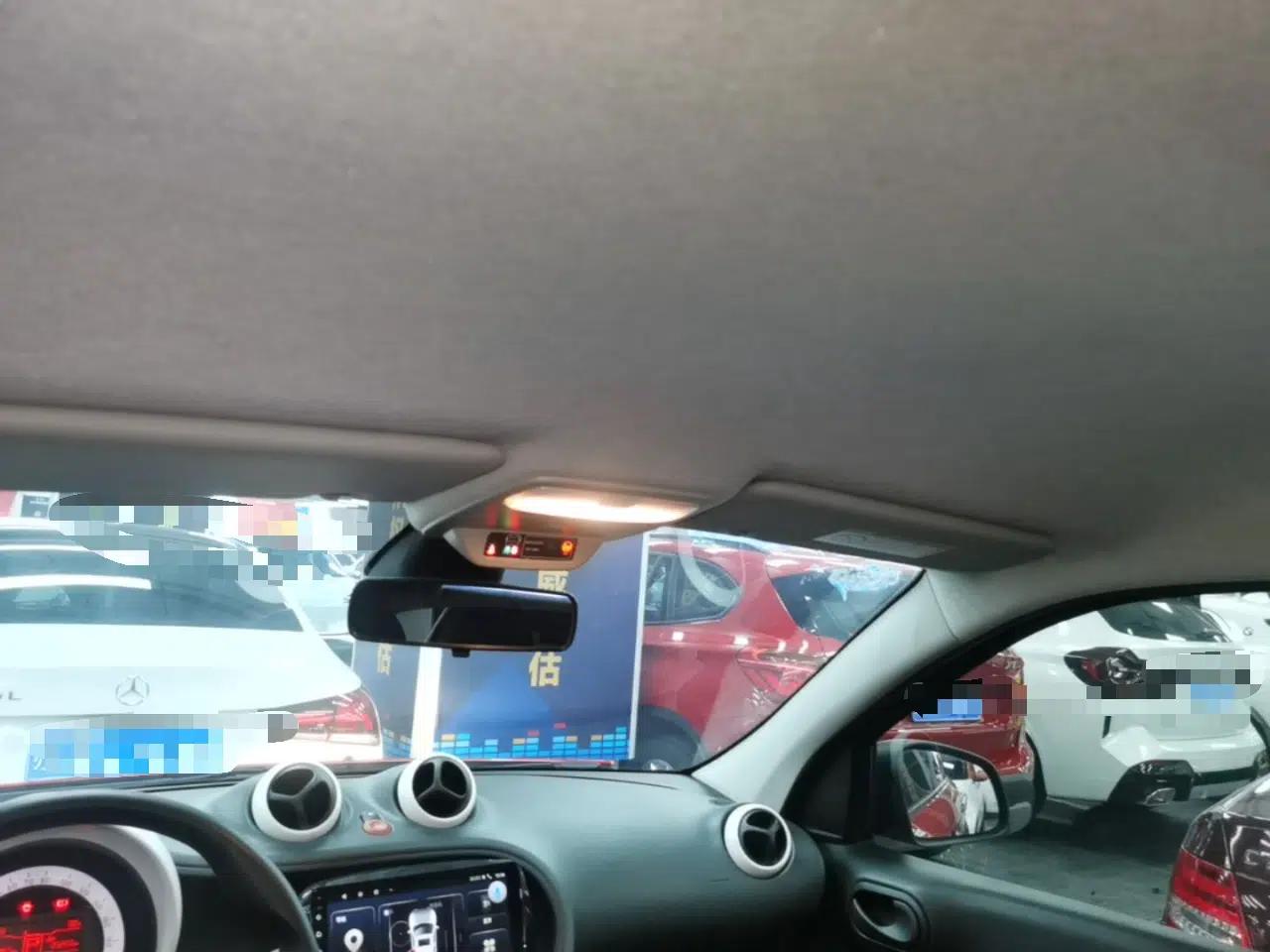 smart forfour 2018 1.0L 52 kW Dynamic Edition — миниатюра 21