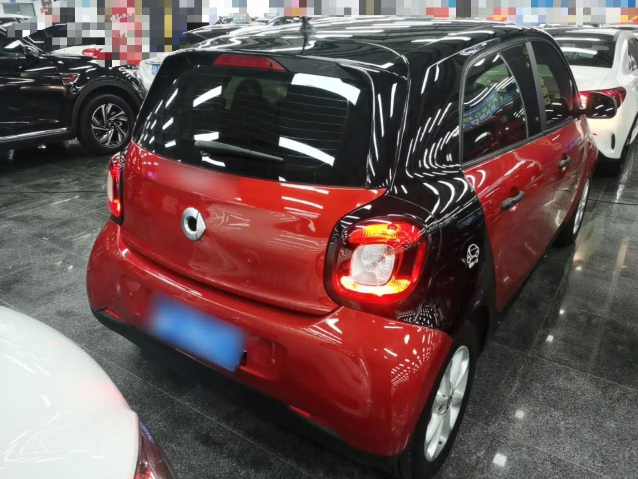 smart forfour 2018 1.0L 52 kW Dynamic Edition — миниатюра 6