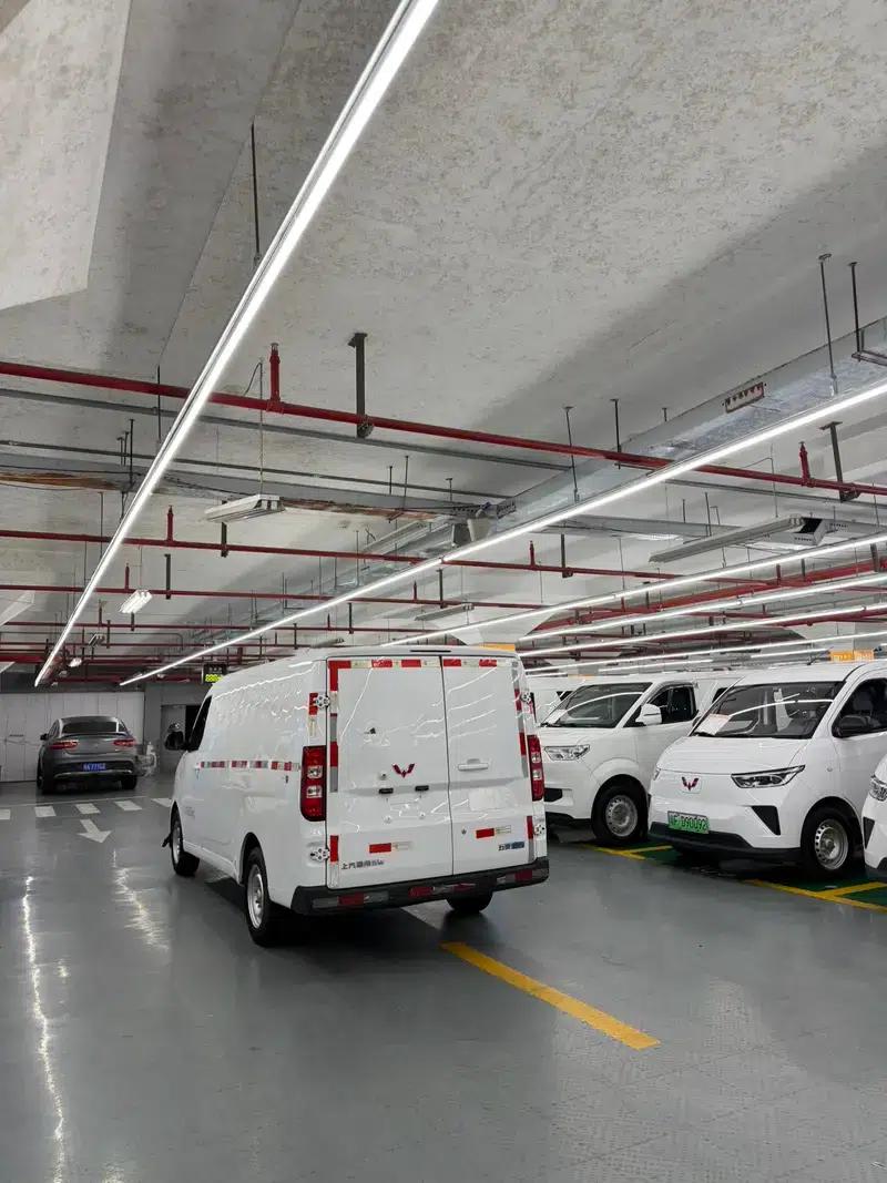 Wuling Yangguang 2024 Model 300km Comfort Edition with Closed Windows 60kW — миниатюра 4