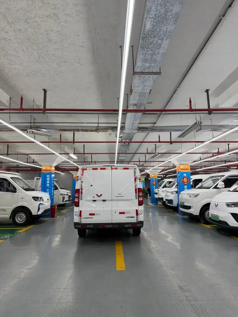 Wuling Yangguang 2024 Model 300km Comfort Edition with Closed Windows 60kW — миниатюра 8