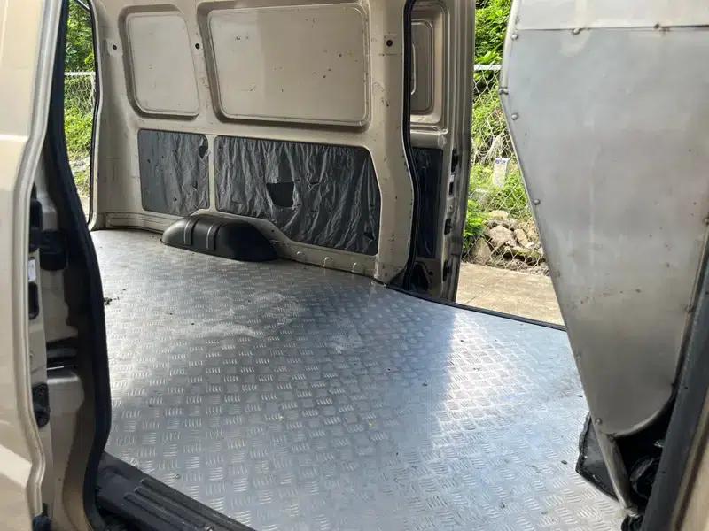 Wuling Rongguang EV 2022 Basic Model, 2-Seater with Seats and Windows Closed, Penghui Battery — миниатюра 15