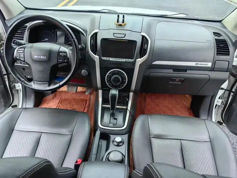 2017 D-MAX 3.0T Automatic 4WD 5-Seater — миниатюра 9