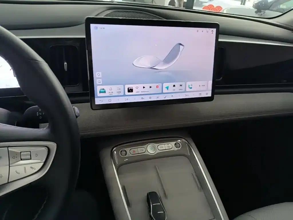 Hiace 05 EV 2025 520KM Flagship Intelligent Navigation Edition — миниатюра 13