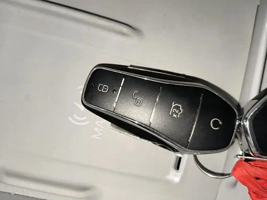 Hiace 05 EV 2025 520KM Flagship Intelligent Navigation Edition — миниатюра 9
