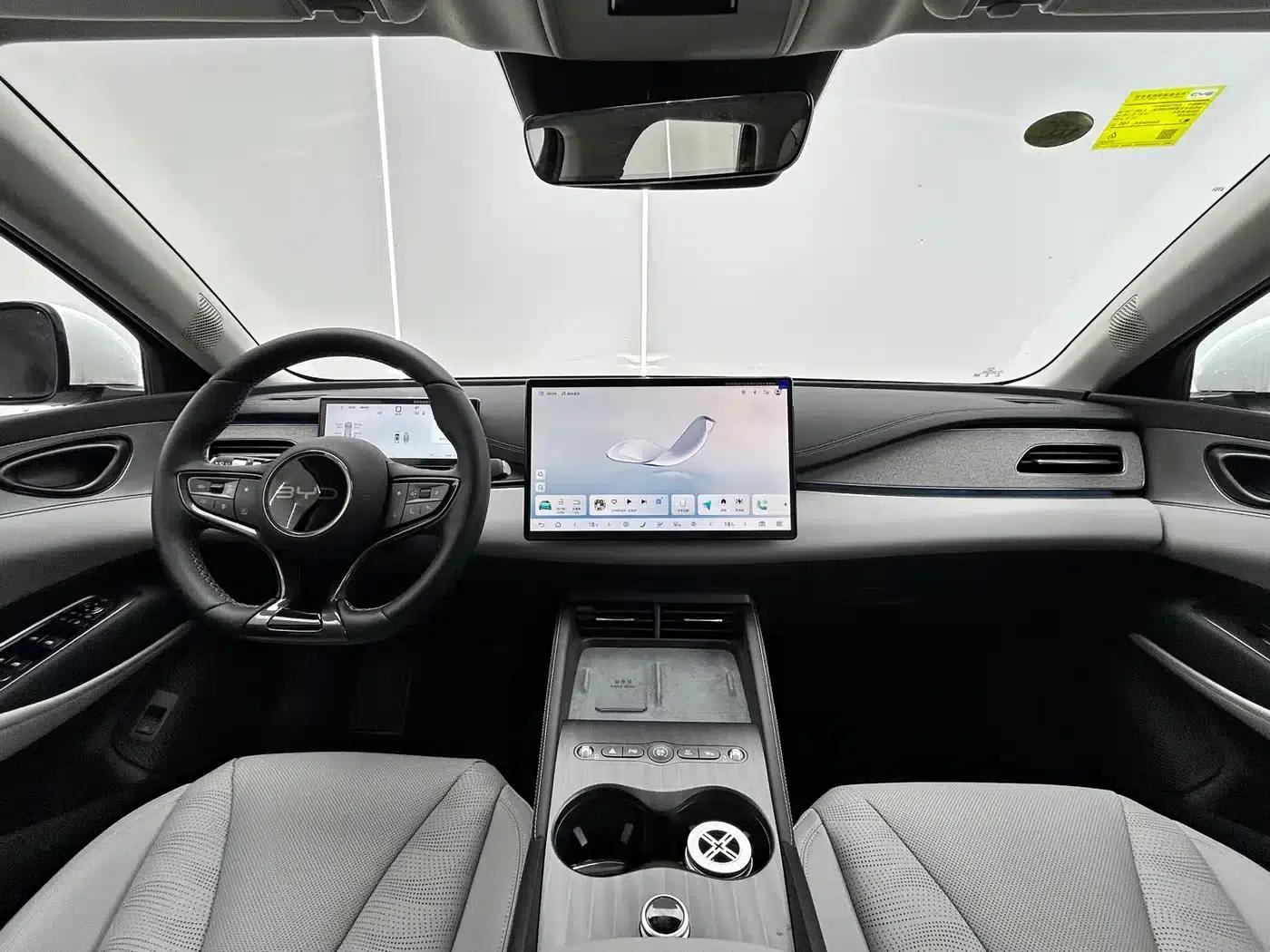 Seal 06 DM-i Touring Edition 2025 DM-i 150KM Flagship Model — миниатюра 5