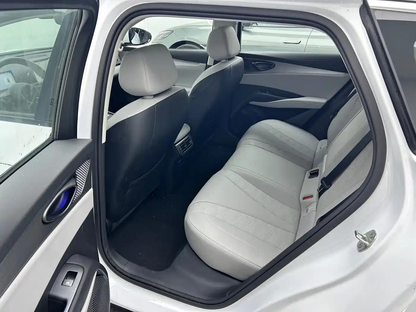 Seal 06 DM-i Touring Edition 2025 DM-i 150KM Flagship Model — миниатюра 7