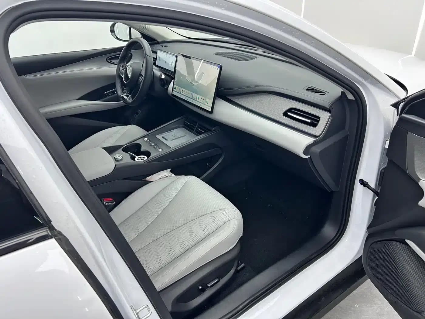 Seal 06 DM-i Touring Edition 2025 DM-i 150KM Flagship Model — миниатюра 8