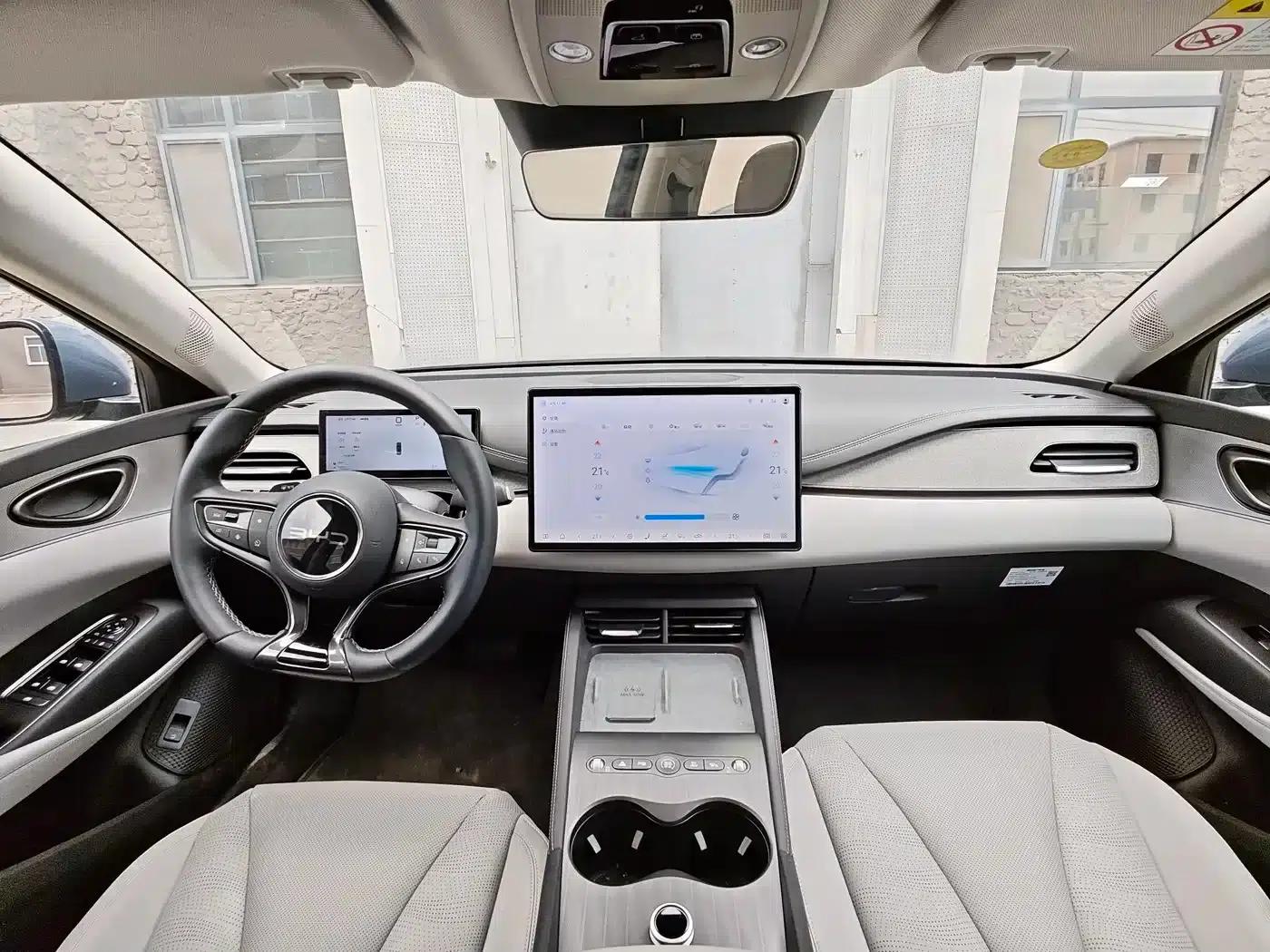 Seal 06 DM-i Touring Edition 2025 DM-i 150KM Flagship Model — миниатюра 7