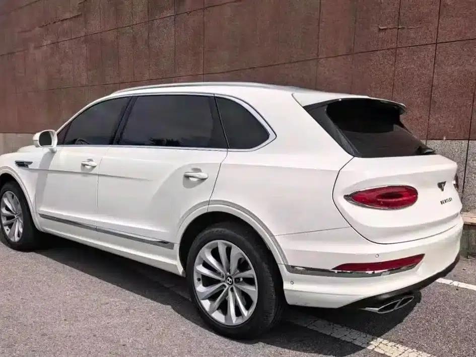Bentayga 2024 4.0T V8 Long Wheelbase — миниатюра 2