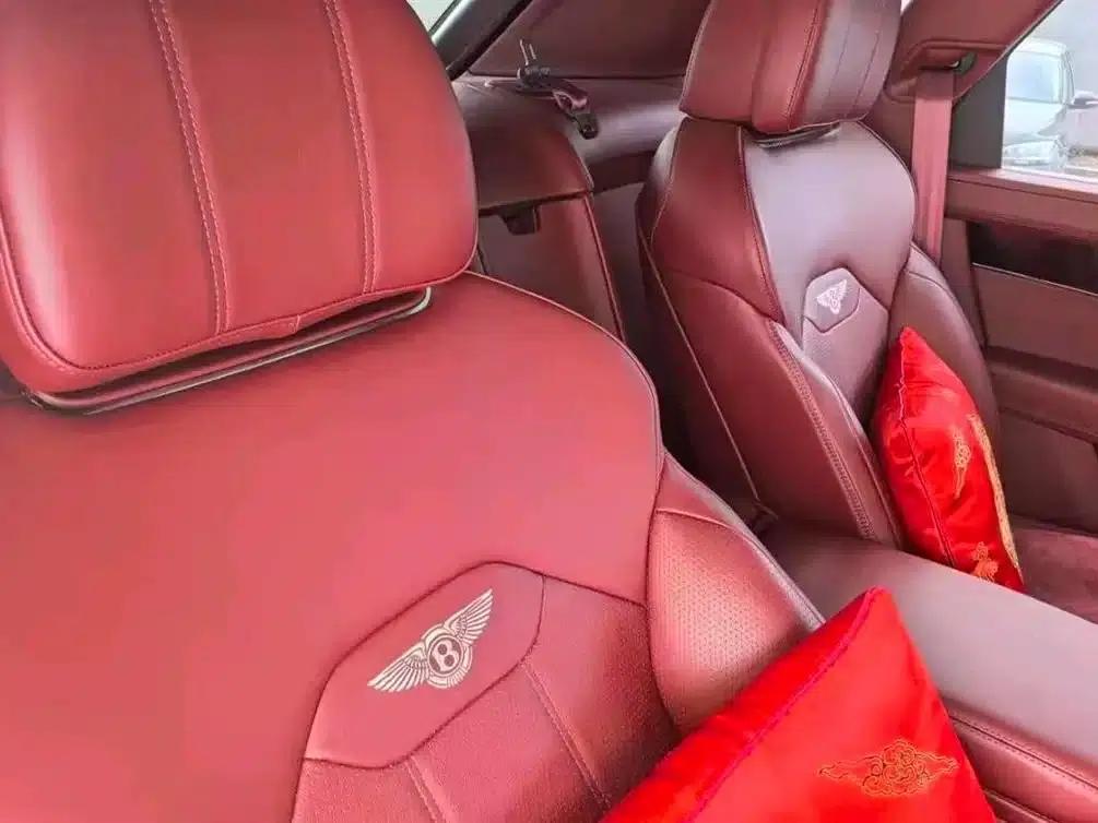 Bentayga 2024 4.0T V8 Long Wheelbase — миниатюра 4