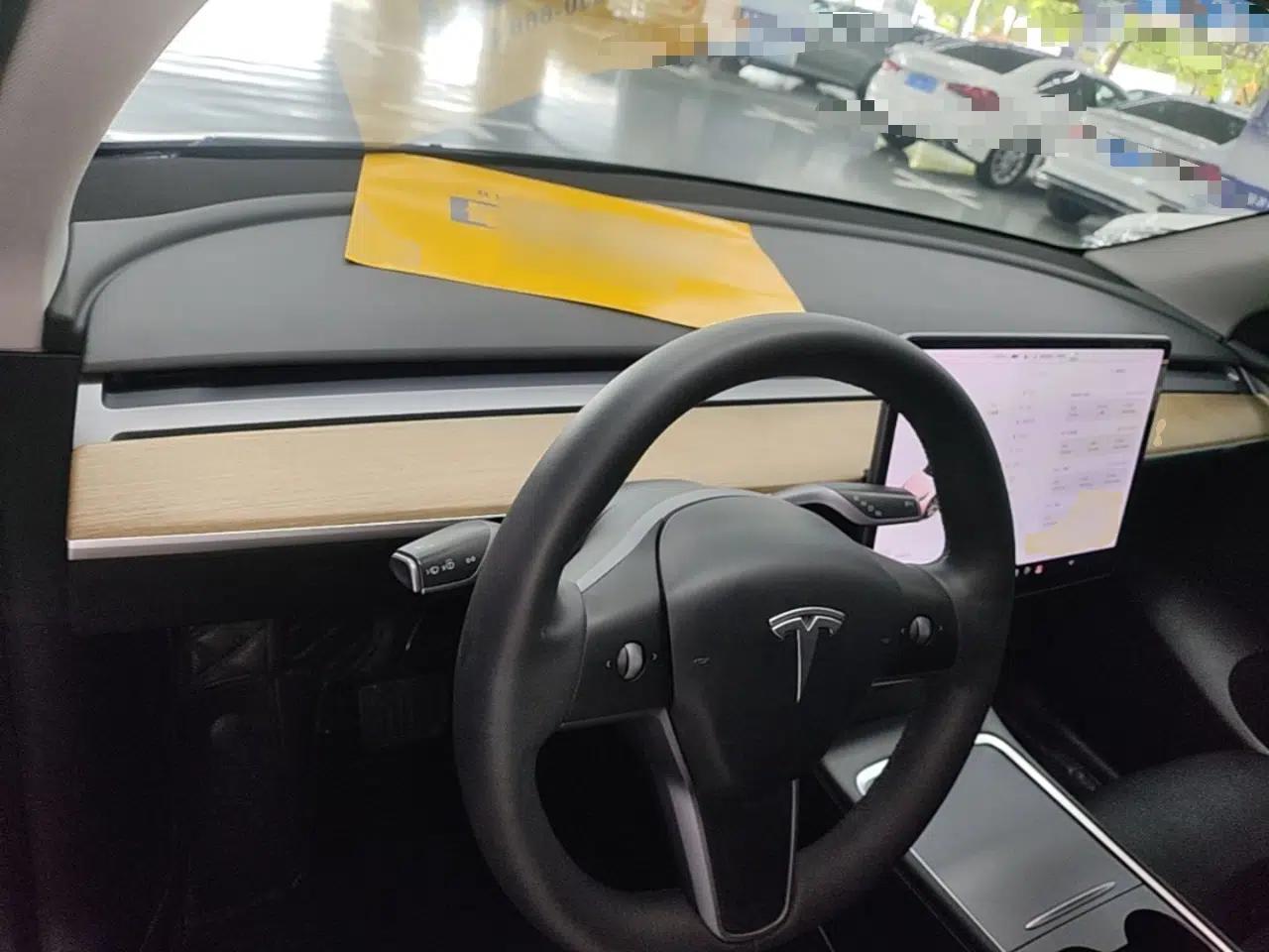 Tesla Model Y 2021 Standard Range Rear-Wheel Drive Version — миниатюра 17