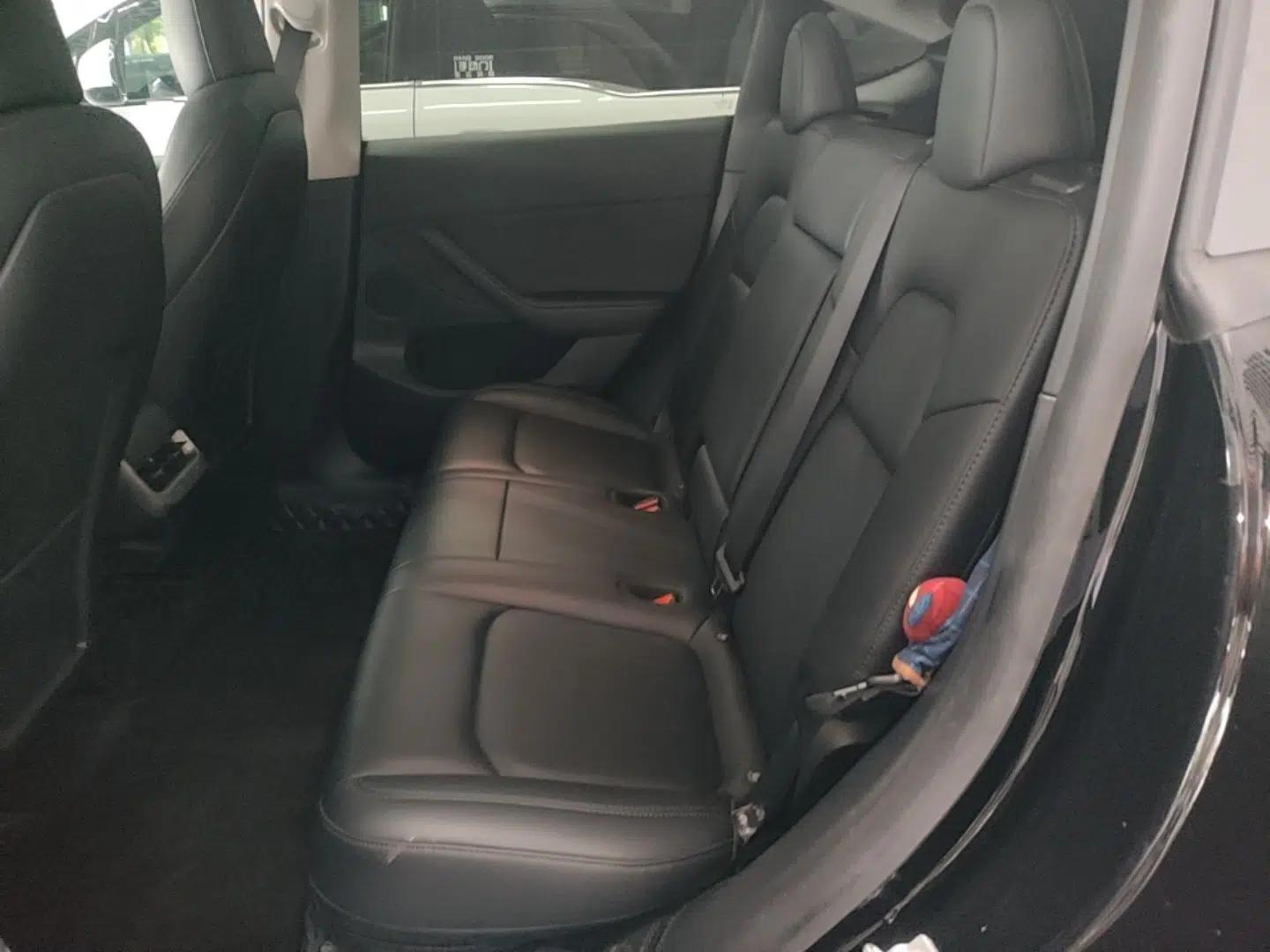Tesla Model Y 2021 Standard Range Rear-Wheel Drive Version — миниатюра 25