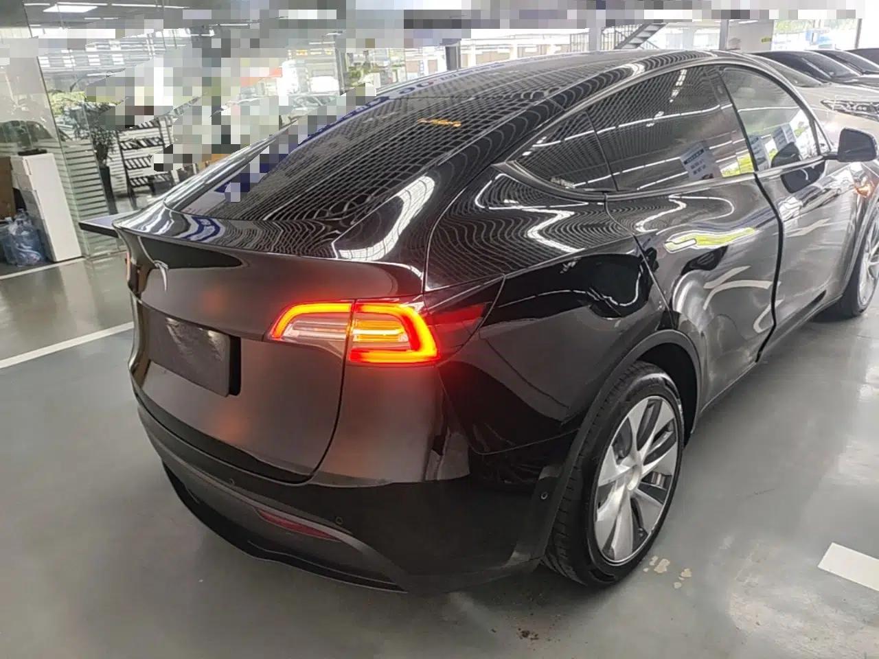 Tesla Model Y 2021 Standard Range Rear-Wheel Drive Version — миниатюра 6