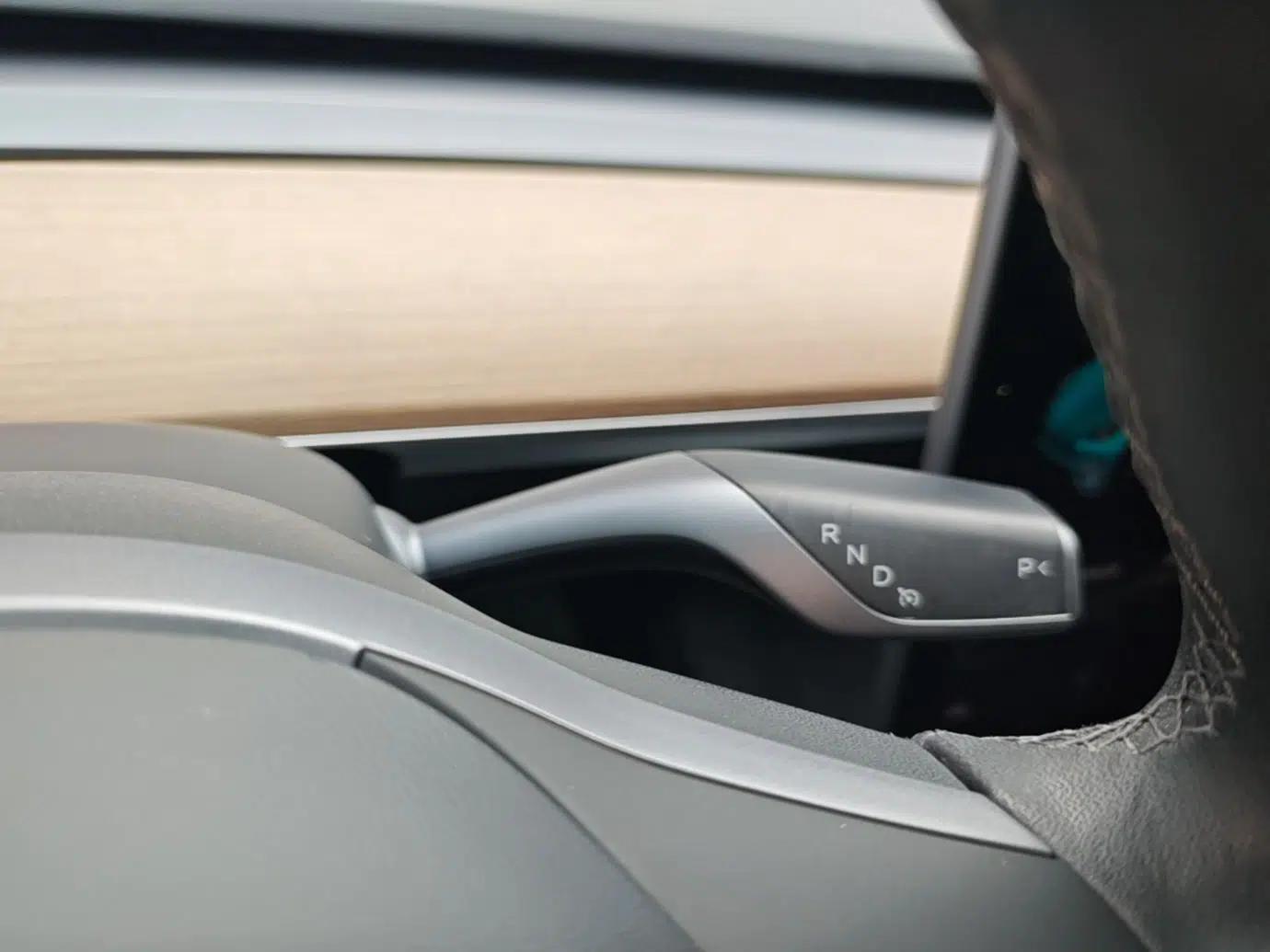 Tesla Model Y 2021 Standard Range Rear-Wheel Drive Version — миниатюра 16