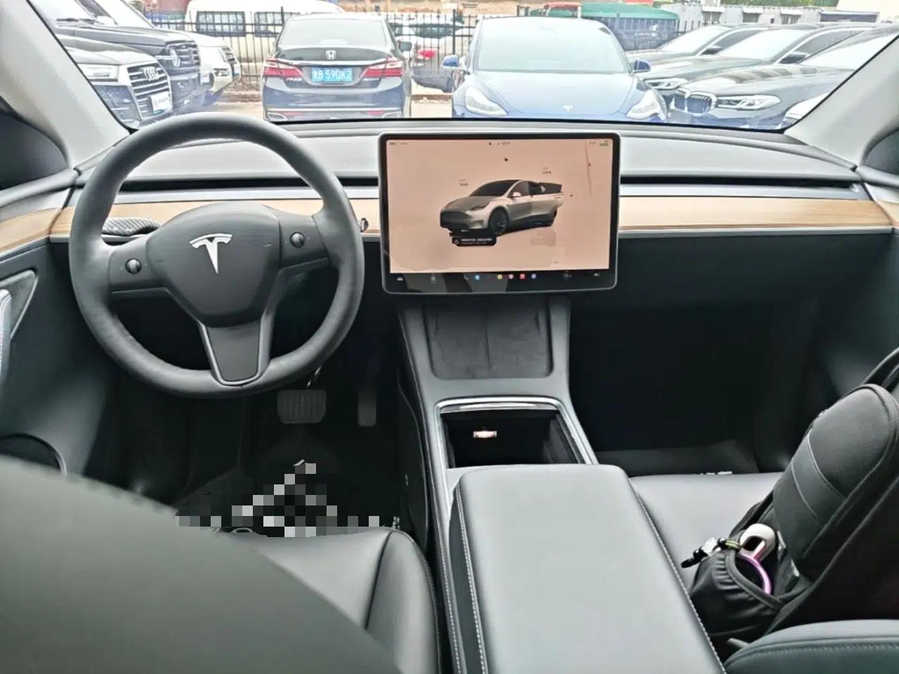 Tesla Model Y 2022 Rear-Wheel-Drive Version — миниатюра 17