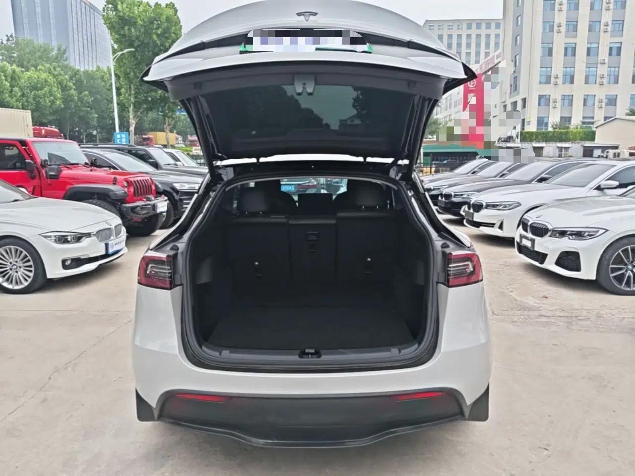 Tesla Model Y 2022 Rear-Wheel-Drive Version — миниатюра 27