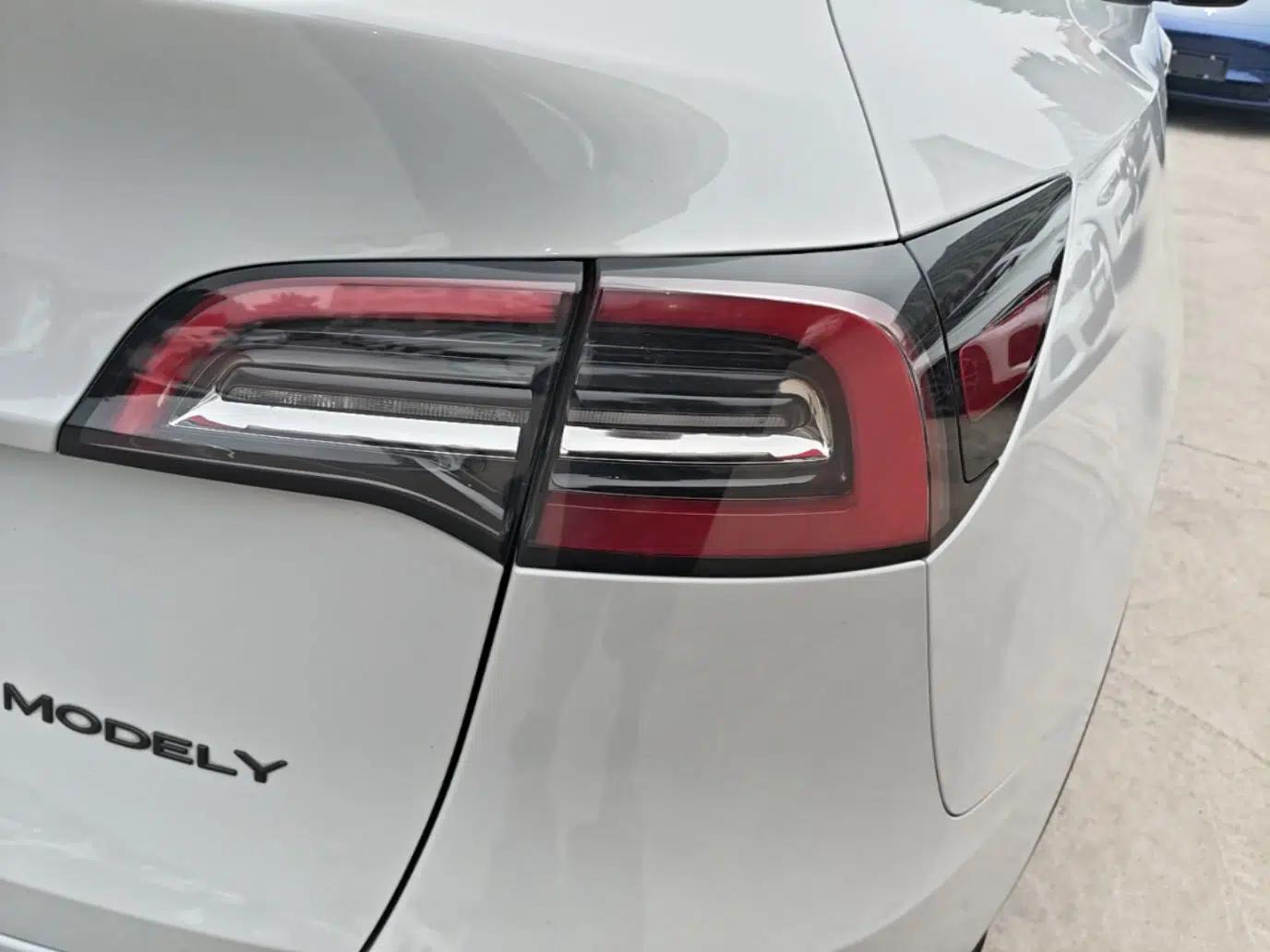 Tesla Model Y 2022 Rear-Wheel-Drive Version — миниатюра 9