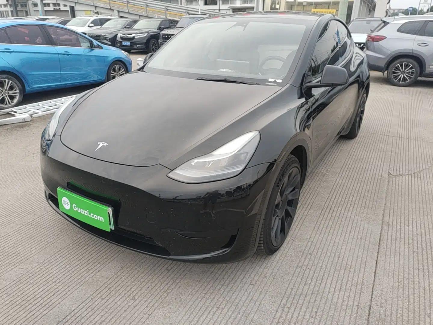 Tesla Model Y 2022 Revised Version Rear-Wheel Drive — миниатюра 1