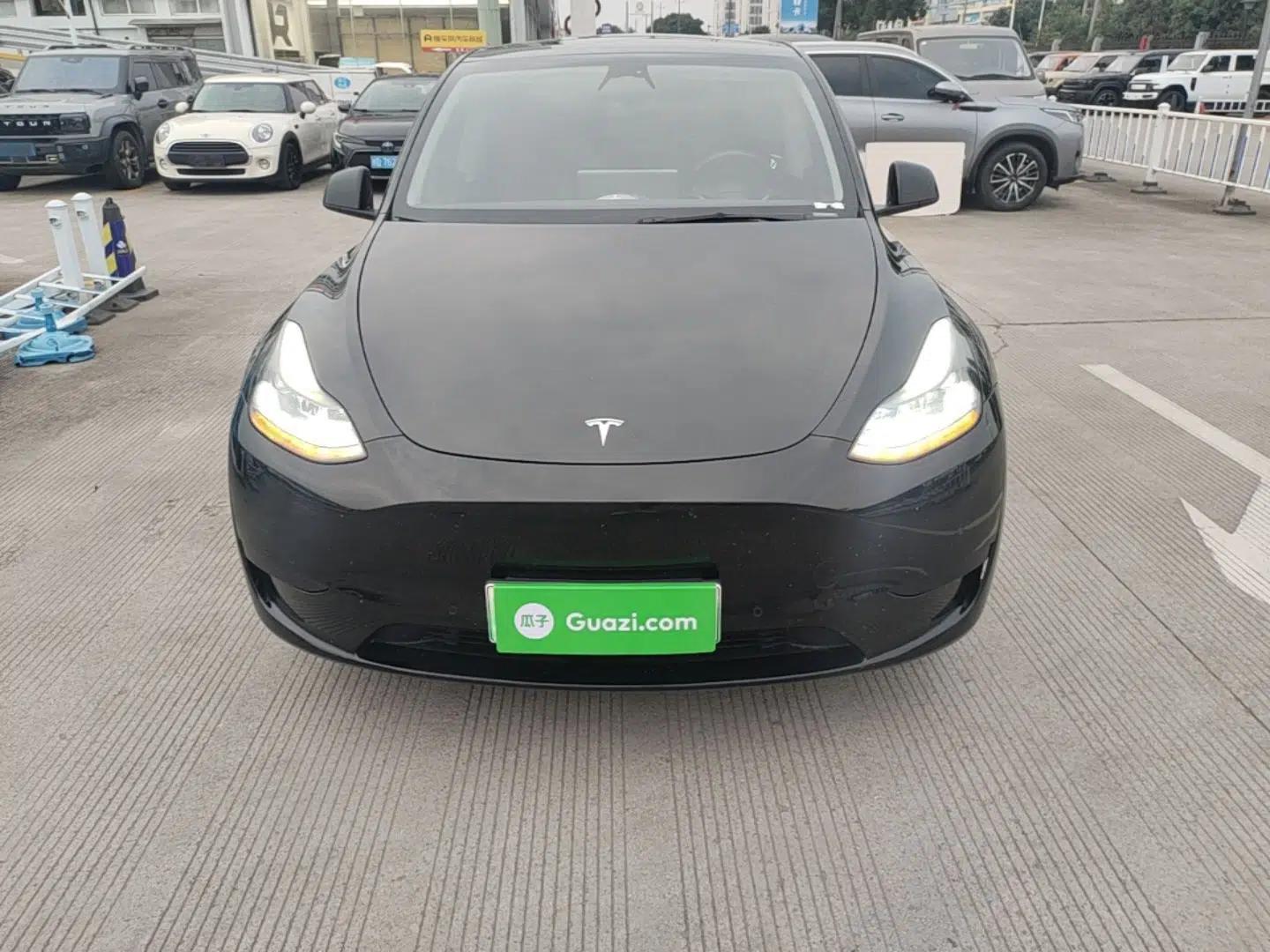 Tesla Model Y 2022 Revised Version Rear-Wheel Drive — миниатюра 2
