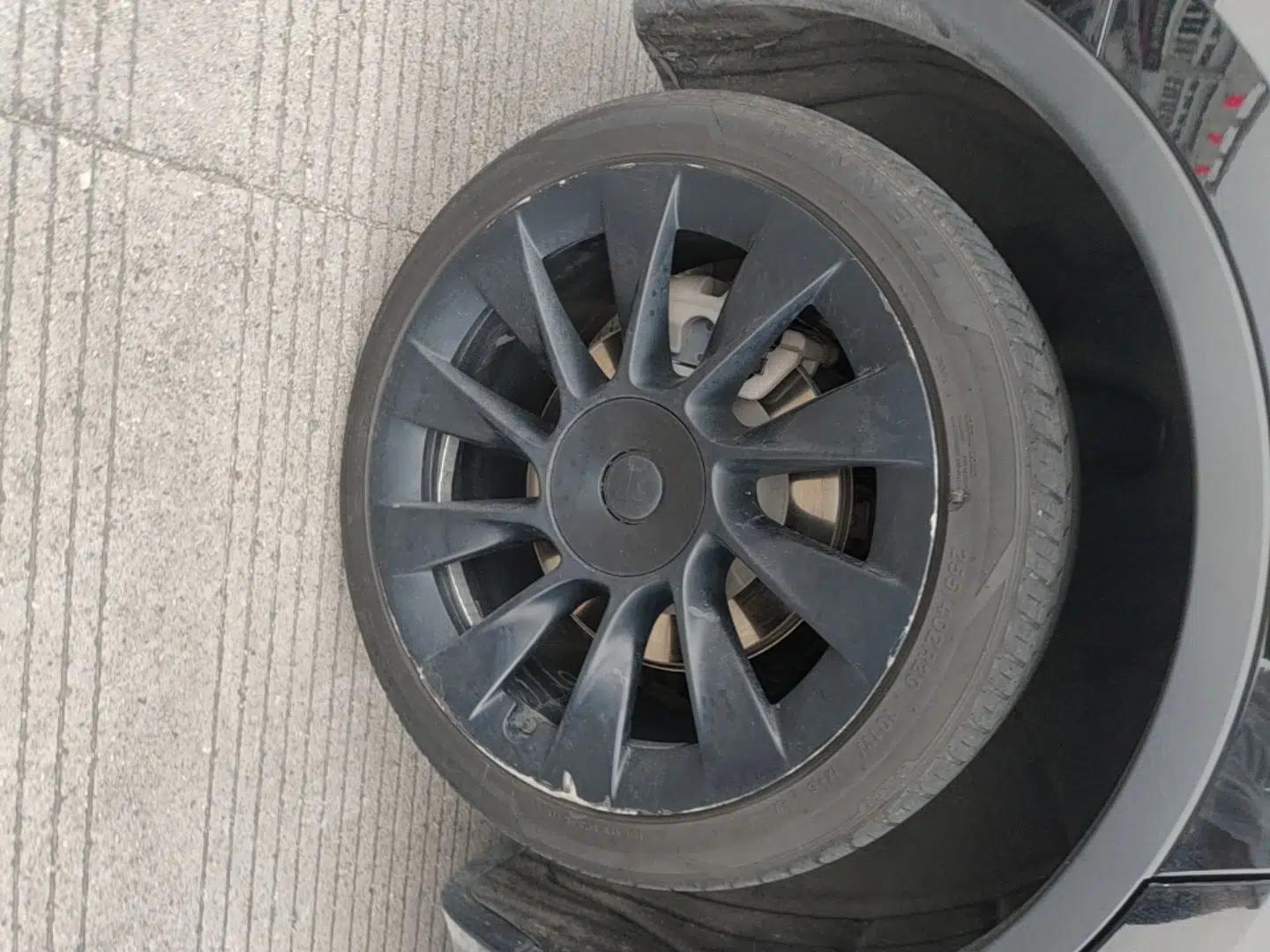 Tesla Model Y 2022 Revised Version Rear-Wheel Drive — миниатюра 11