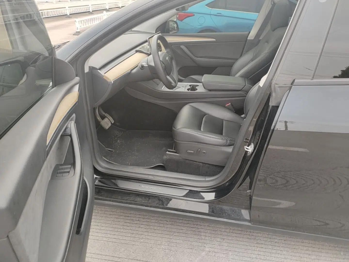 Tesla Model Y 2022 Revised Version Rear-Wheel Drive — миниатюра 18