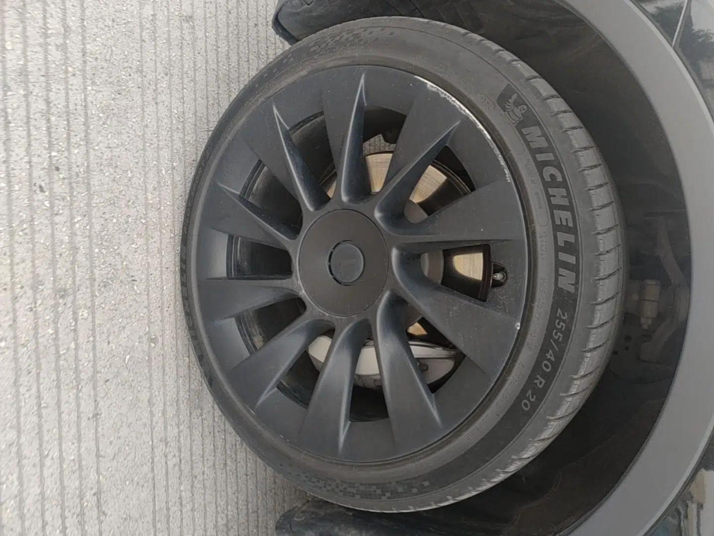 Tesla Model Y 2022 Revised Version Rear-Wheel Drive — миниатюра 10