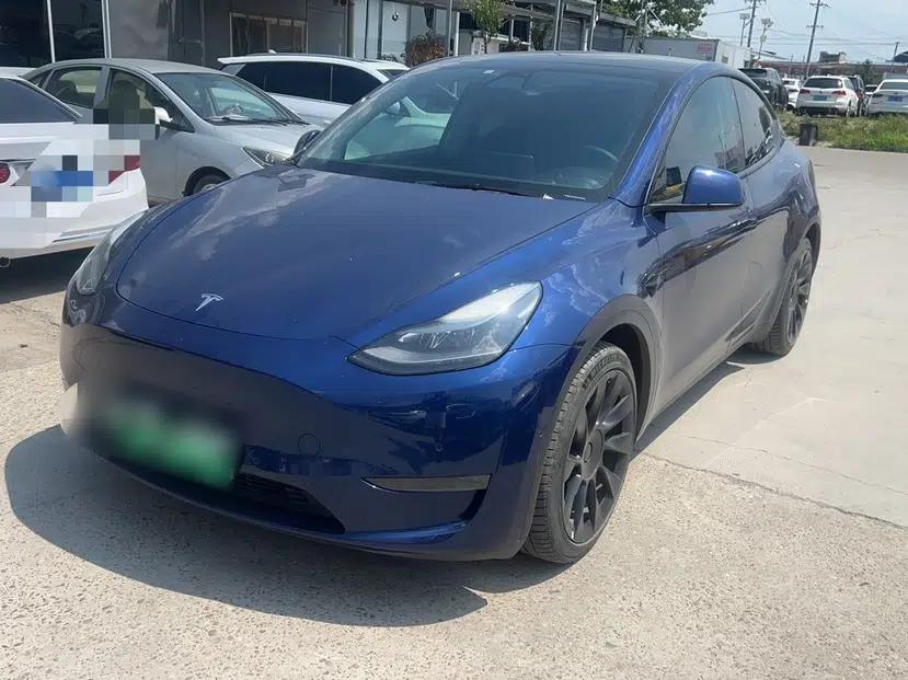 Tesla Model Y 2021 Long-Range All-Wheel-Drive Version — миниатюра 4