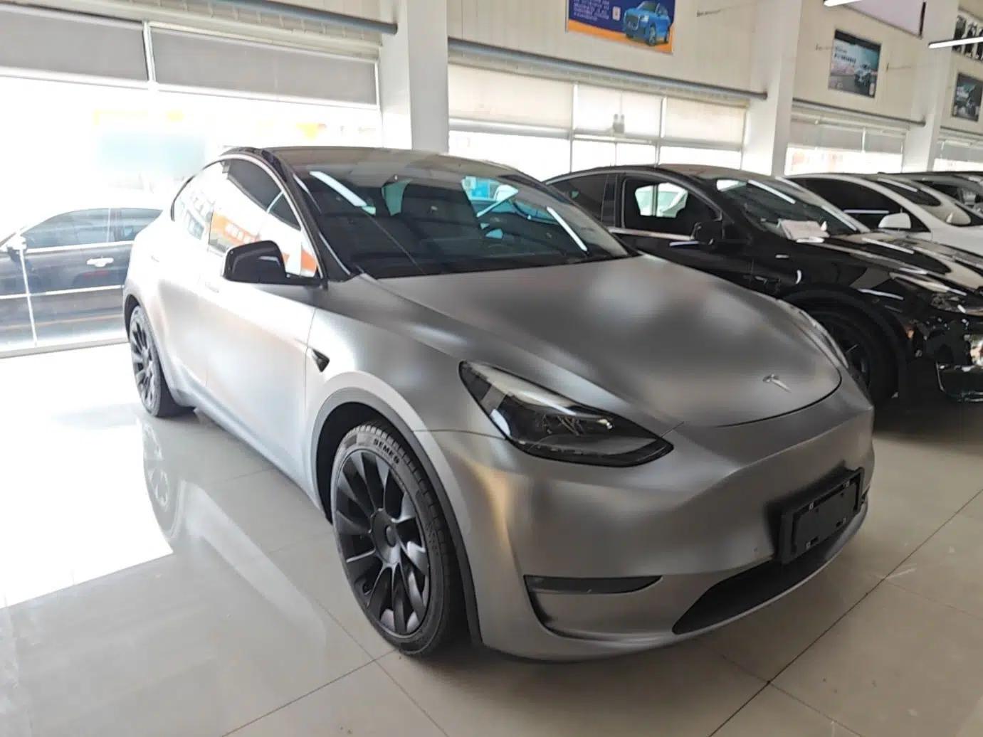 Tesla Model Y 2021 Standard Range Rear-Wheel Drive Version — миниатюра 3