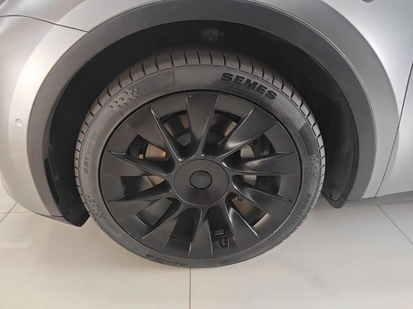 Tesla Model Y 2021 Standard Range Rear-Wheel Drive Version — миниатюра 10