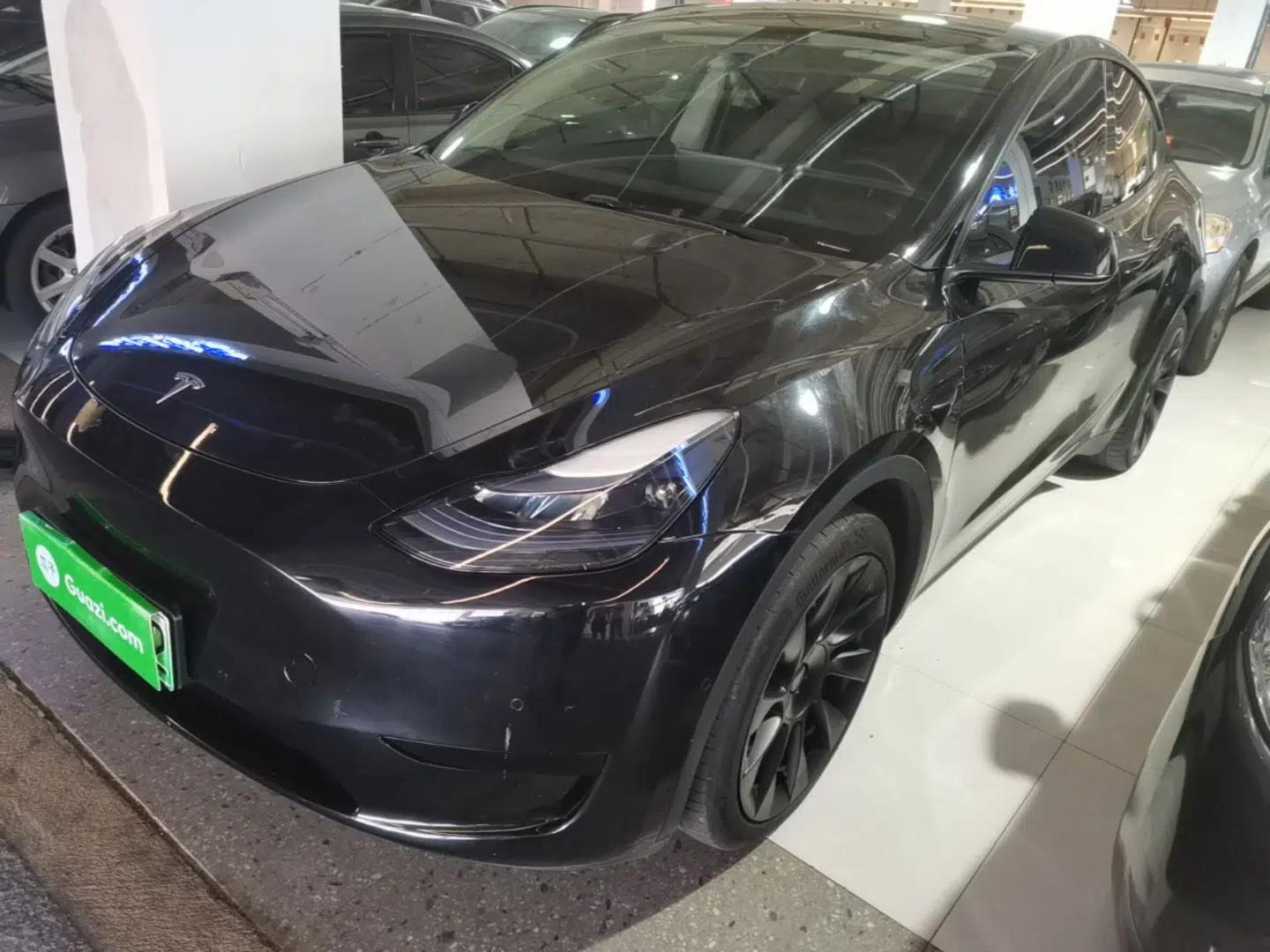 Tesla Model Y 2022 Rear-Wheel-Drive Version — миниатюра 1