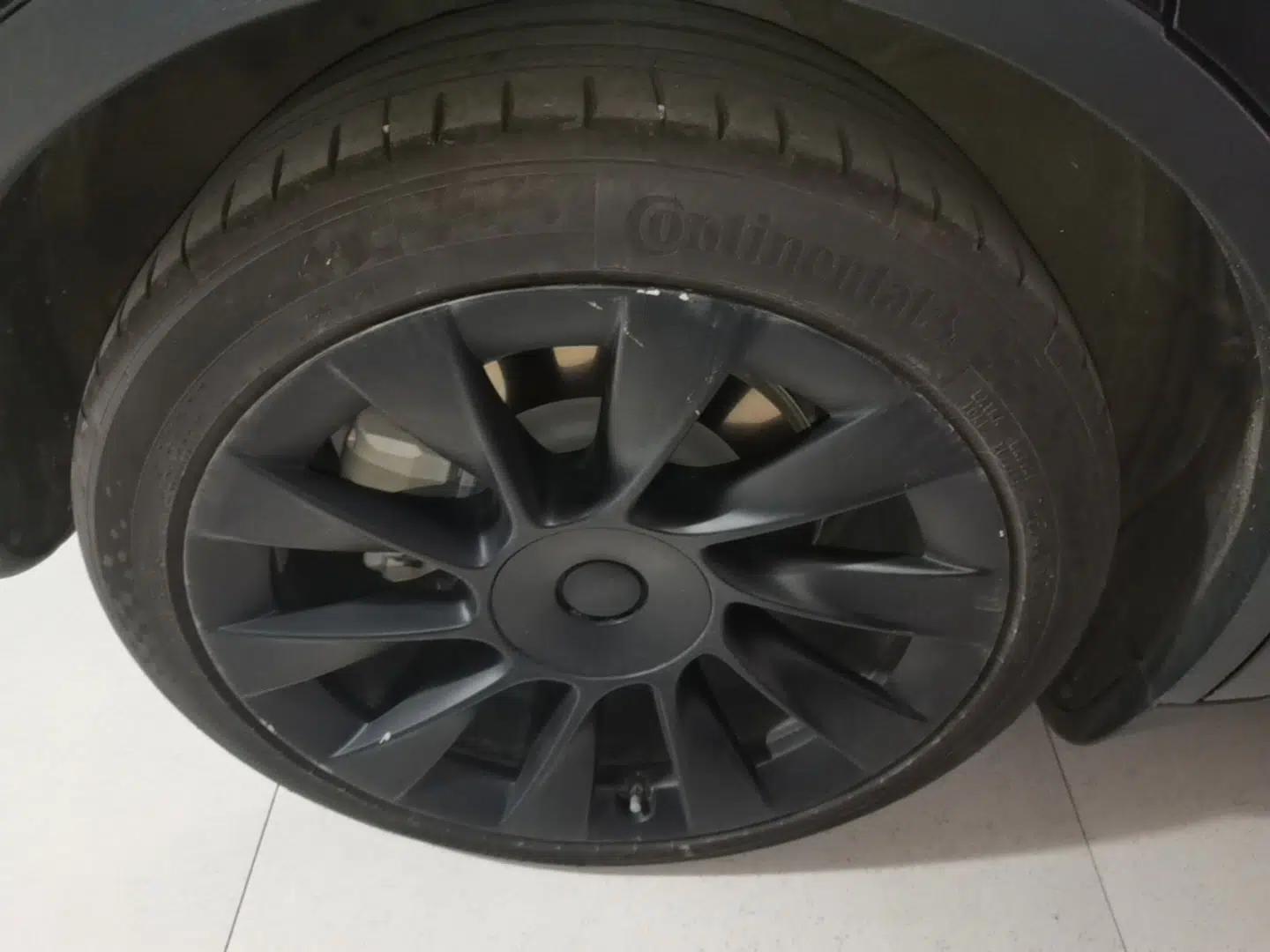 Tesla Model Y 2022 Rear-Wheel-Drive Version — миниатюра 11