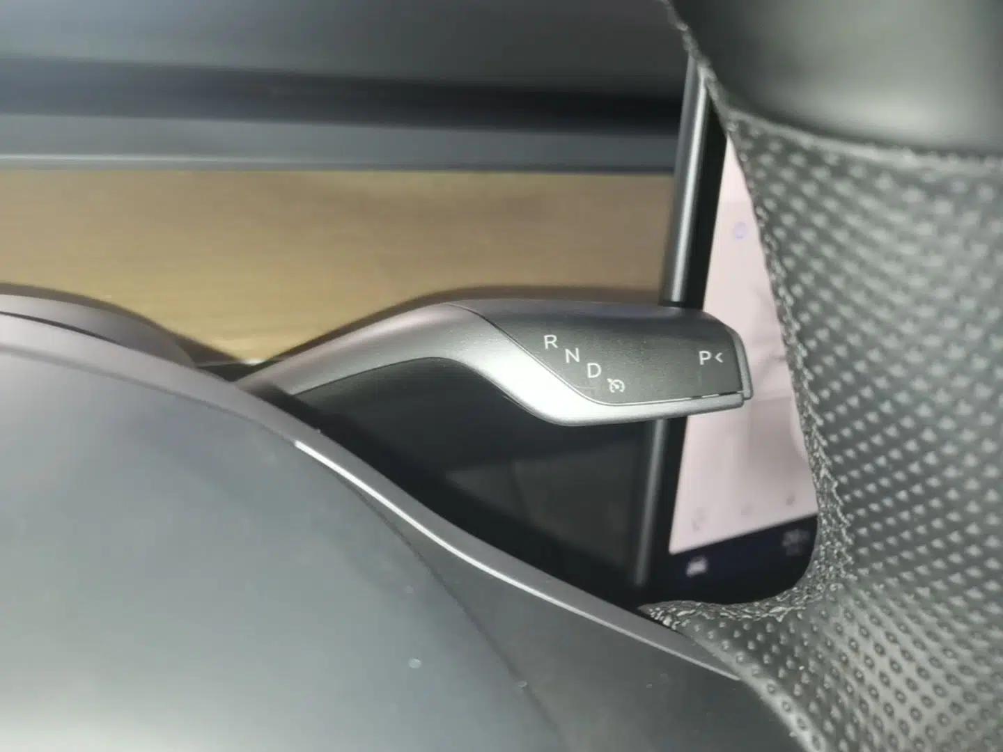 Tesla Model Y 2022 Rear-Wheel-Drive Version — миниатюра 16