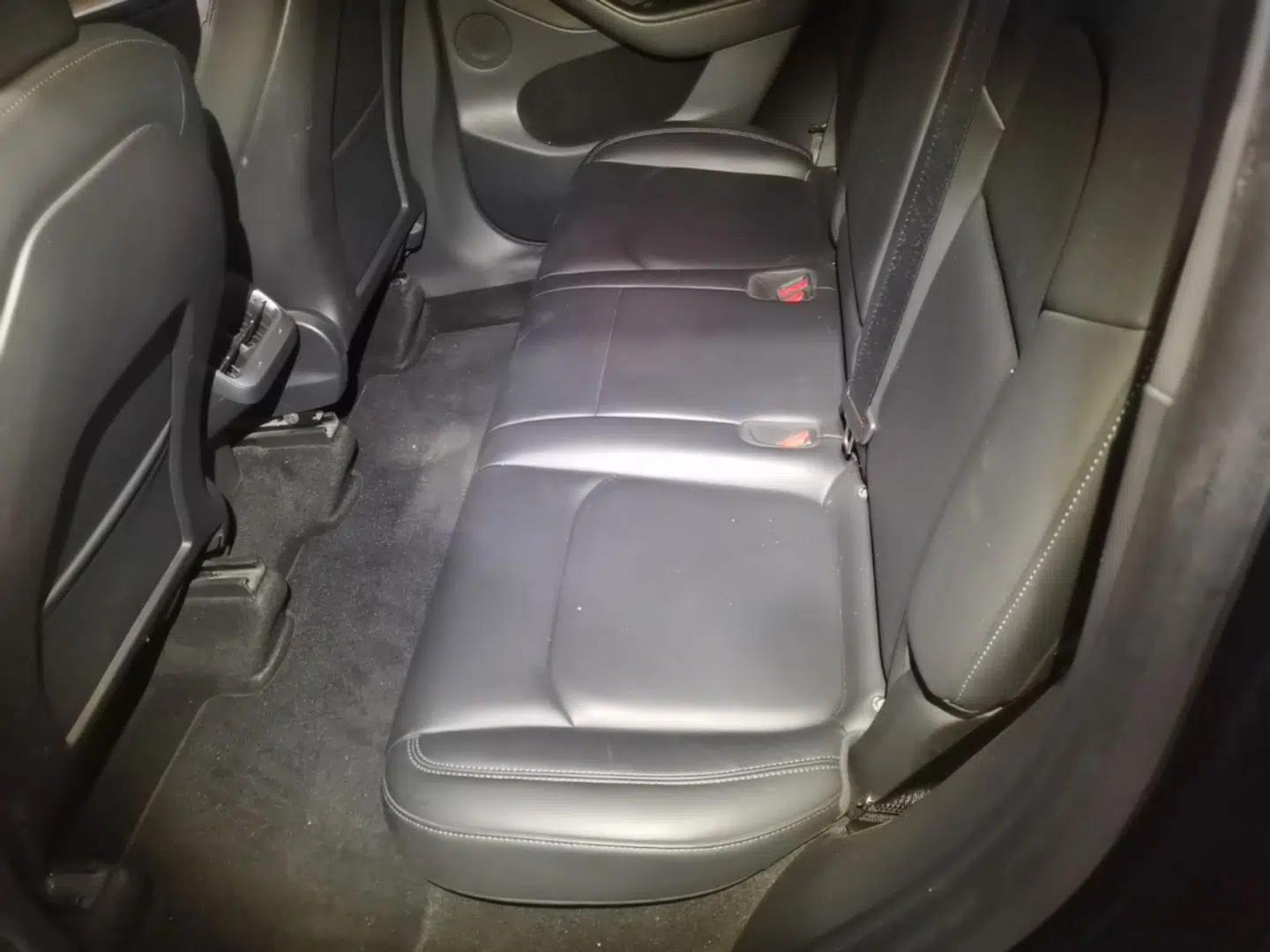 Tesla Model Y 2022 Rear-Wheel-Drive Version — миниатюра 20