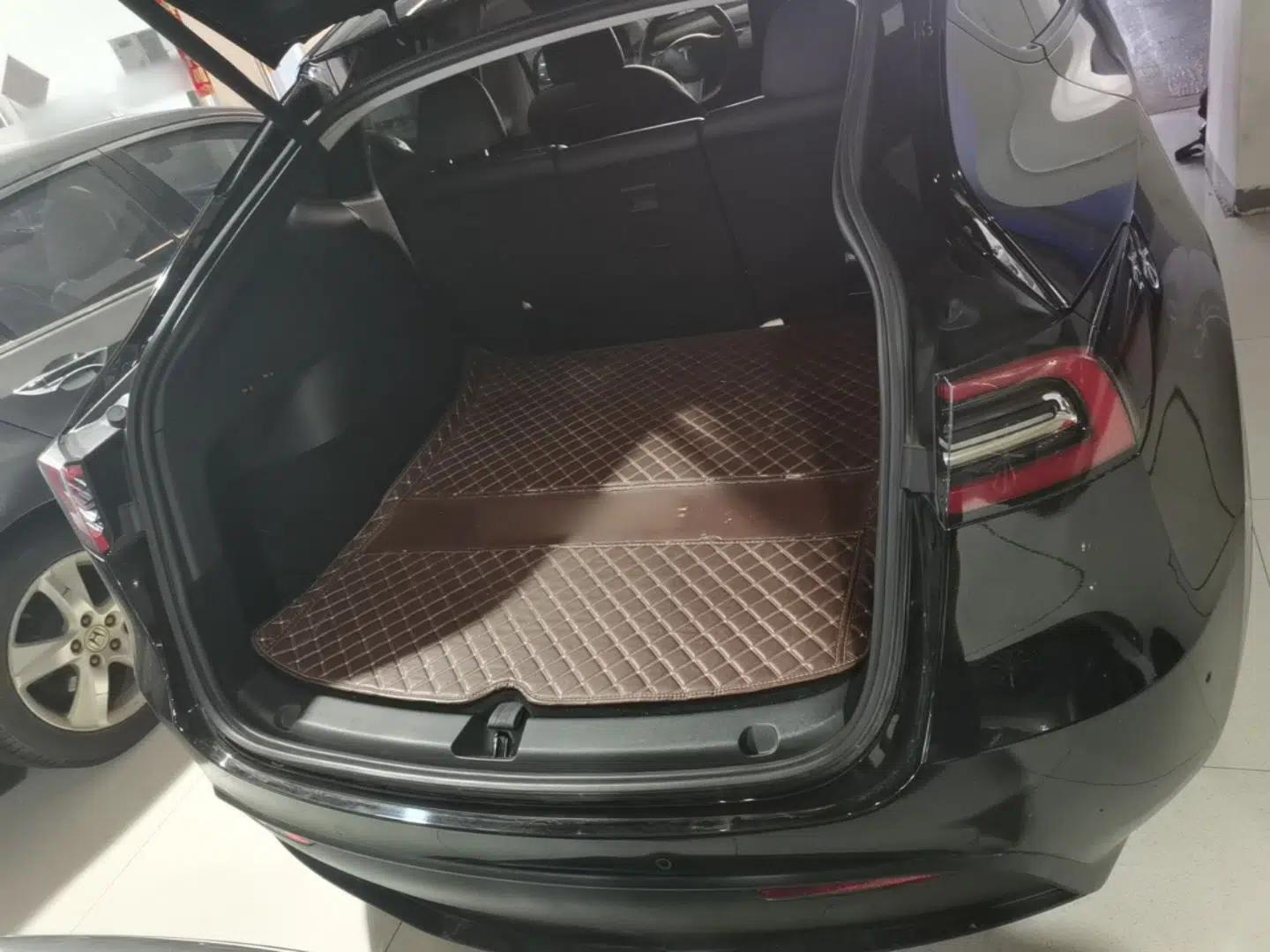 Tesla Model Y 2022 Rear-Wheel-Drive Version — миниатюра 22
