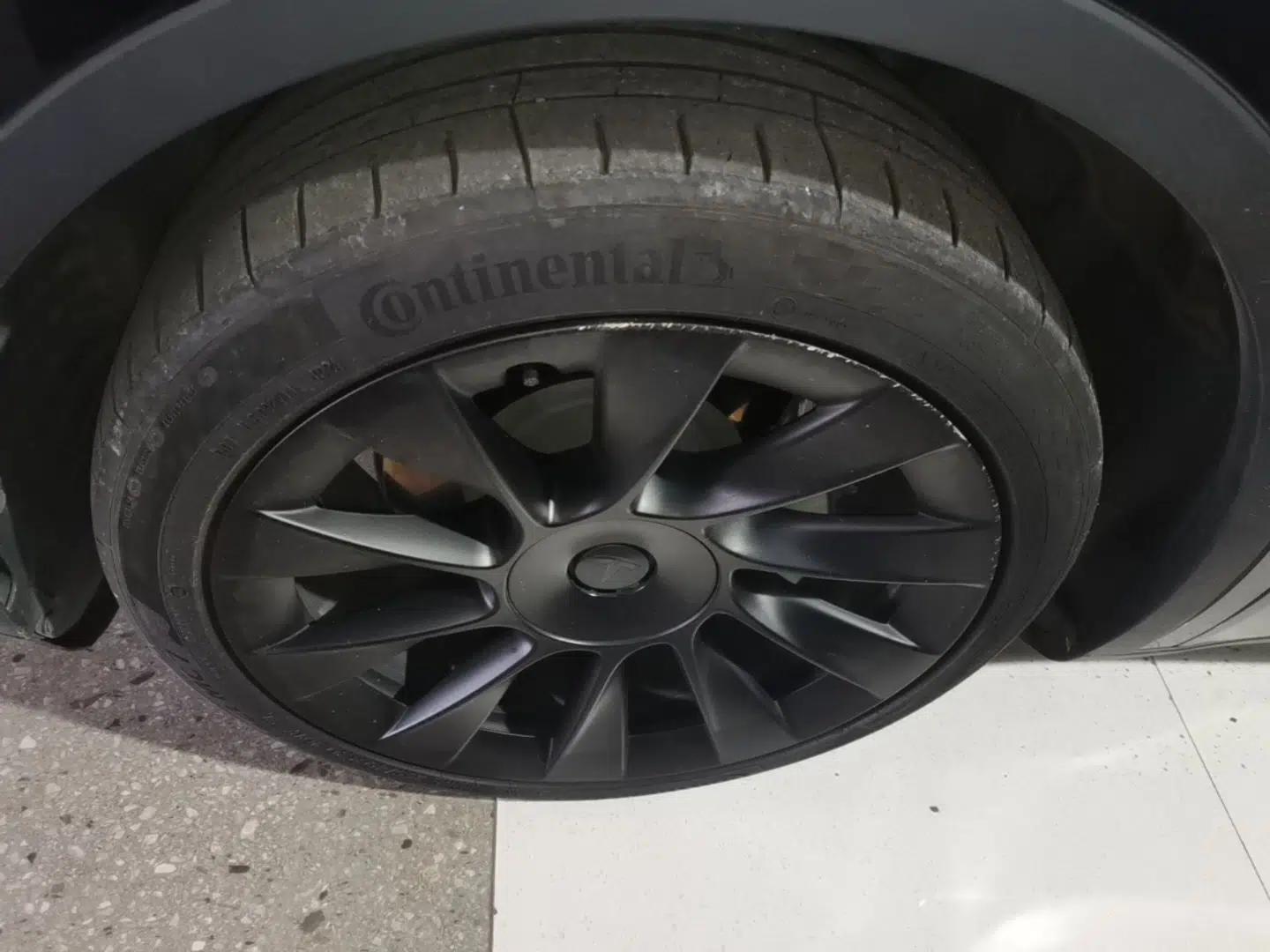 Tesla Model Y 2022 Rear-Wheel-Drive Version — миниатюра 10