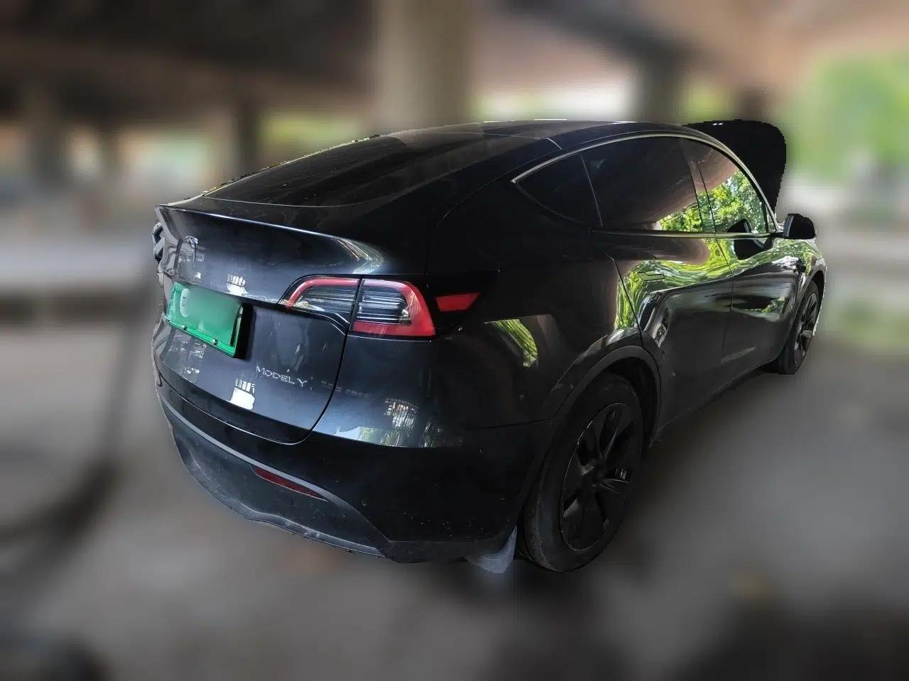 Tesla Model Y 2024 Rear-Wheel-Drive Version — миниатюра 6