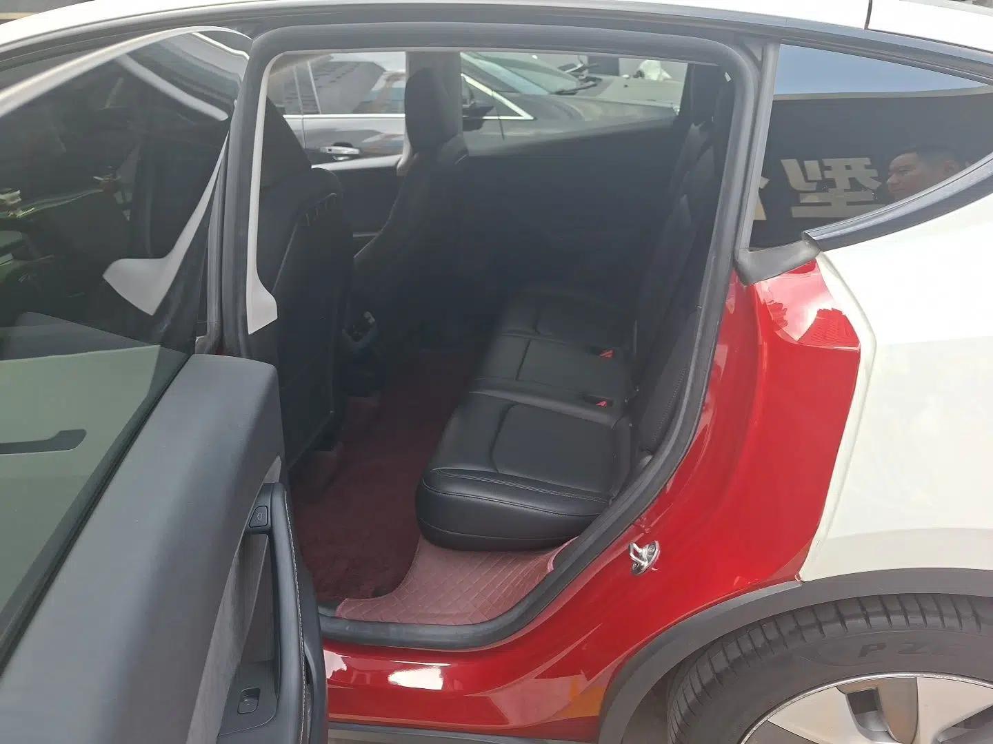 Tesla Model Y 2022 Revised Version Rear-Wheel Drive — миниатюра 17