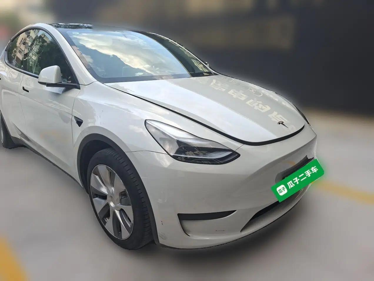 Tesla Model Y 2022 Revised Version Rear-Wheel Drive — миниатюра 3