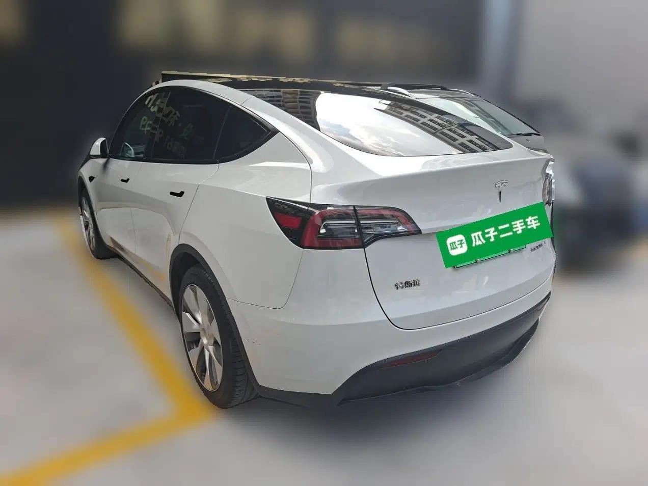 Tesla Model Y 2022 Revised Version Rear-Wheel Drive — миниатюра 4
