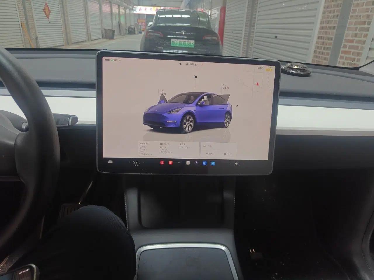Tesla Model Y 2022 Rear-Wheel-Drive Version — миниатюра 13