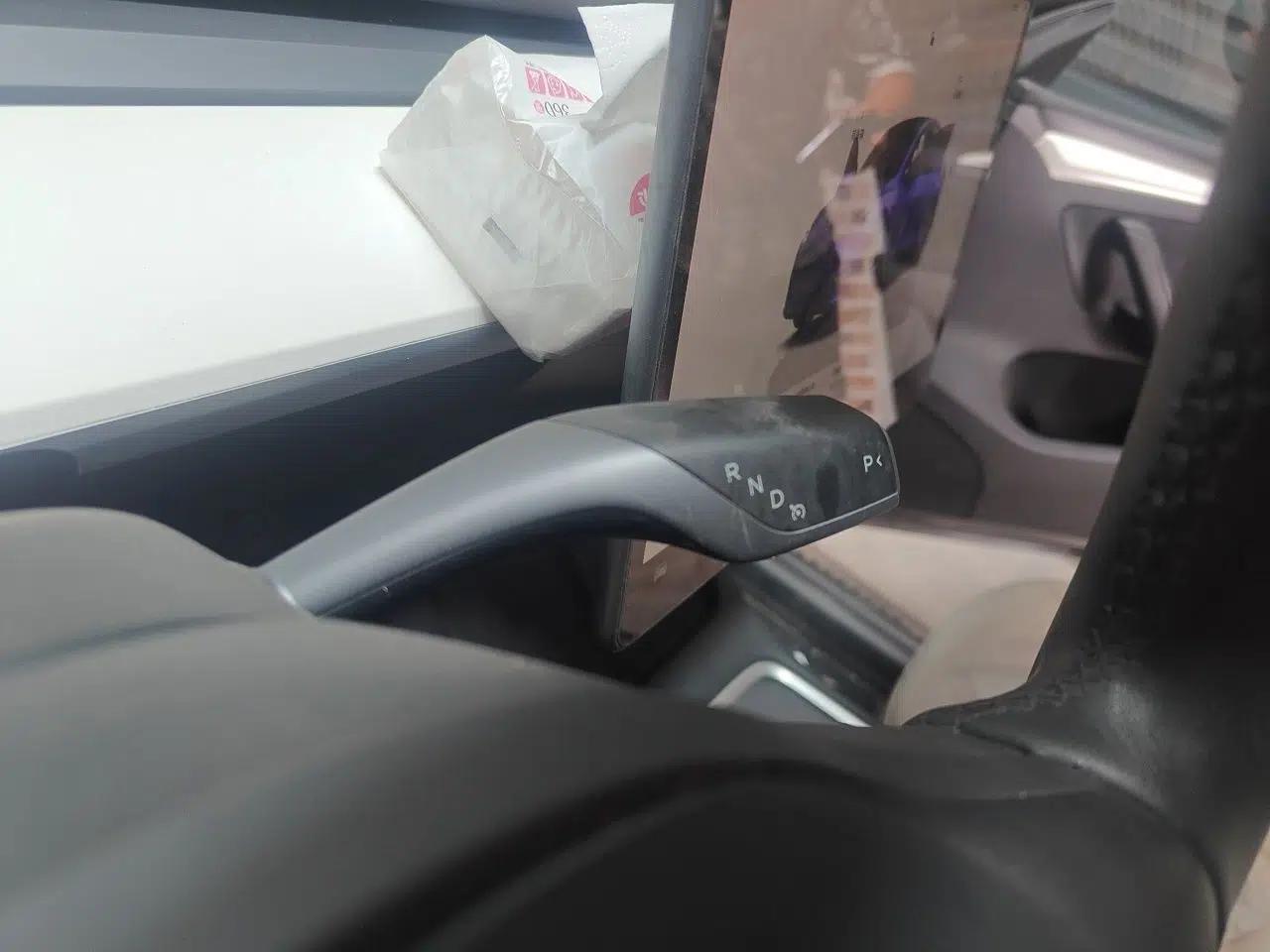 Tesla Model Y 2022 Rear-Wheel-Drive Version — миниатюра 14