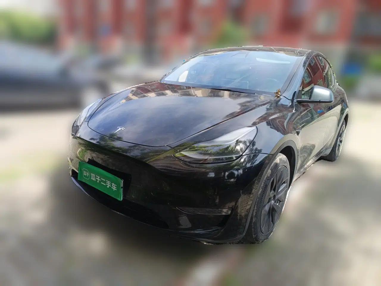 Tesla Model Y 2022 Long-Range All-Wheel-Drive Version — миниатюра 1