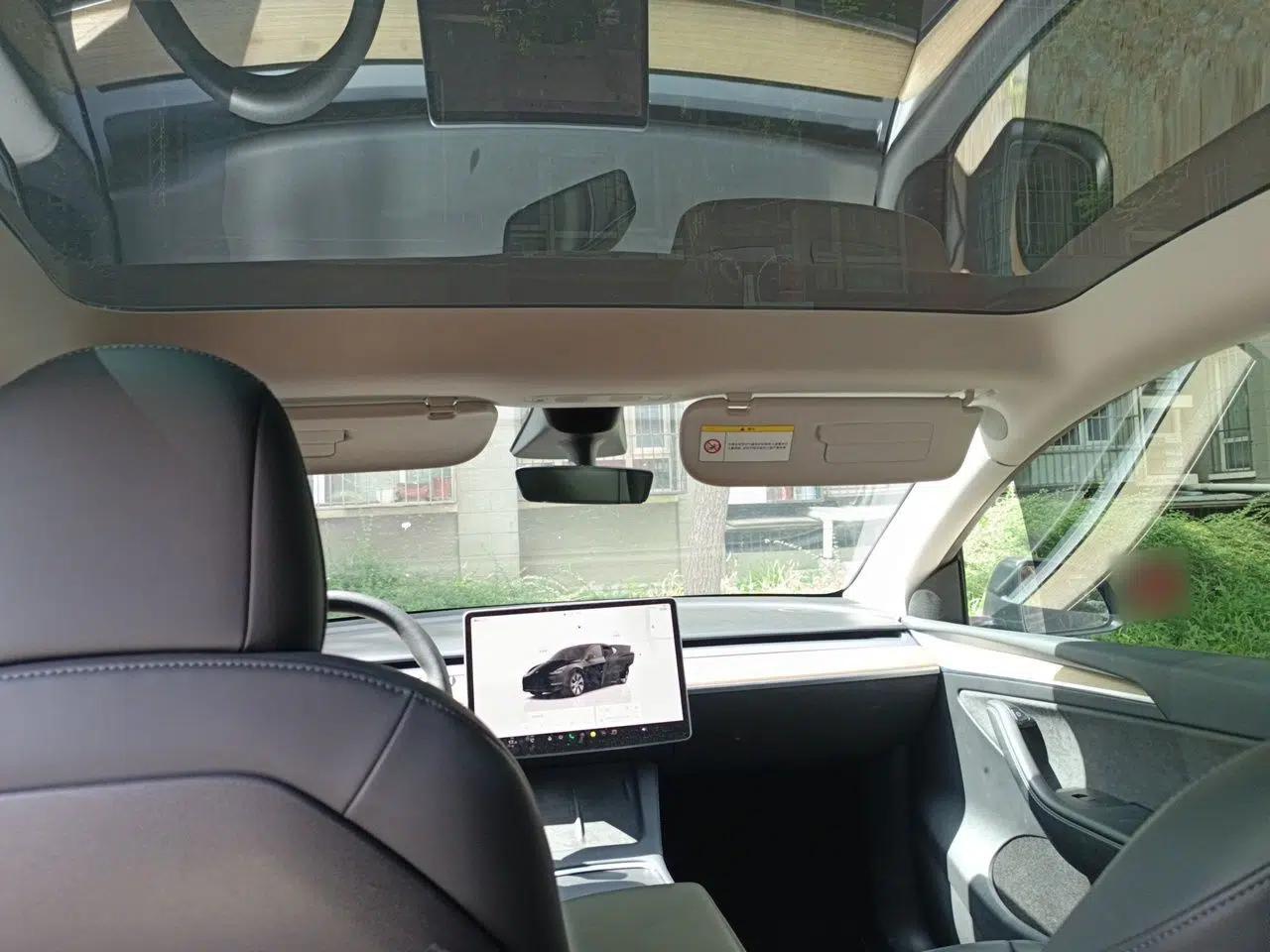 Tesla Model Y 2022 Long-Range All-Wheel-Drive Version — миниатюра 18